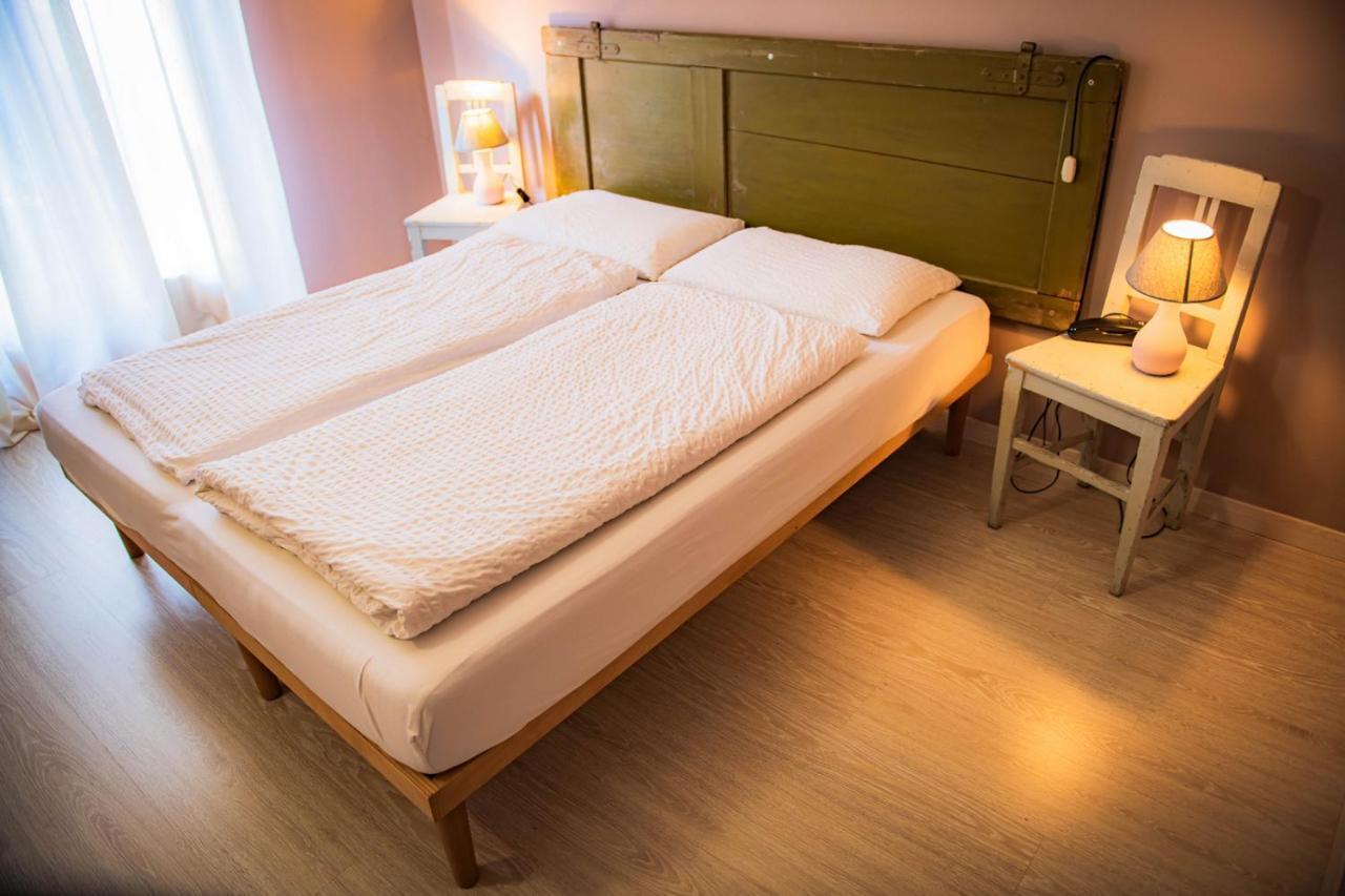 Hotel Zeni ブレントーニコ エクステリア 写真