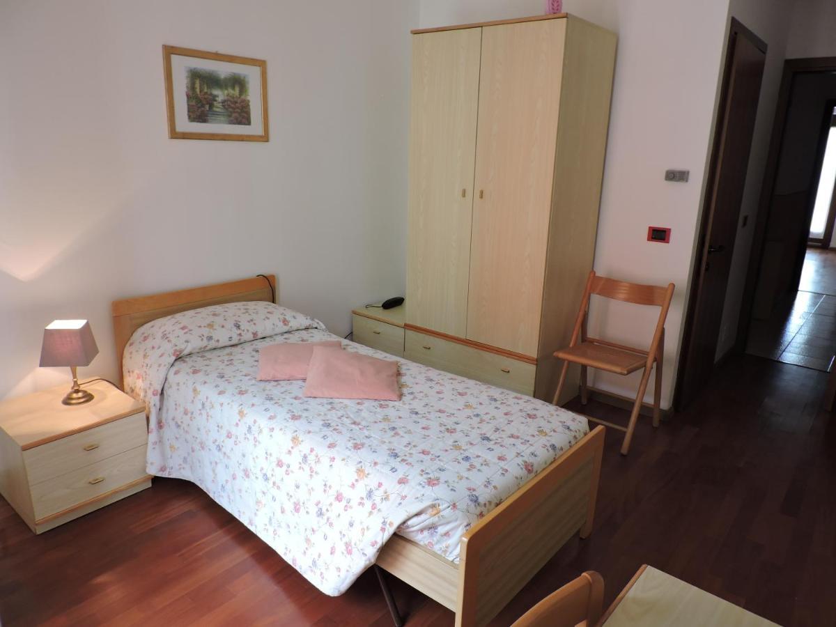 Hotel Zeni ブレントーニコ エクステリア 写真